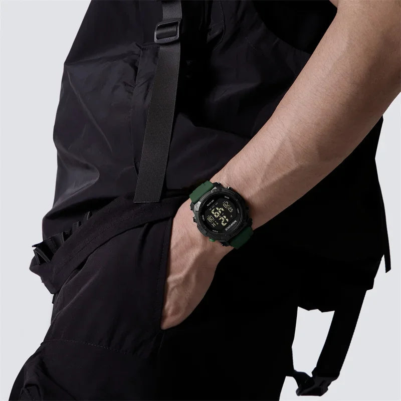 NAVIFORCE NF7104 Novos relógios esportivos digitais LCD para homens moda pulseira de silicone relógio de pulso eletrônico militar