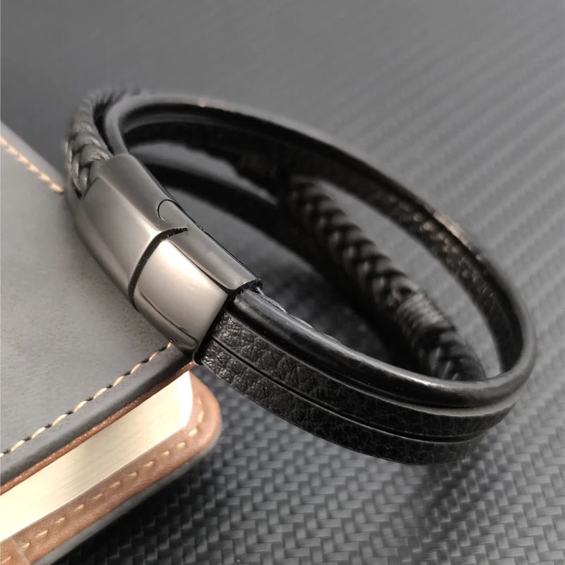 Combinação de couro multicamadas acessórios de folha de bordo estilo simples pulseira de couro de aço inoxidável masculino presente clássico grande venda
