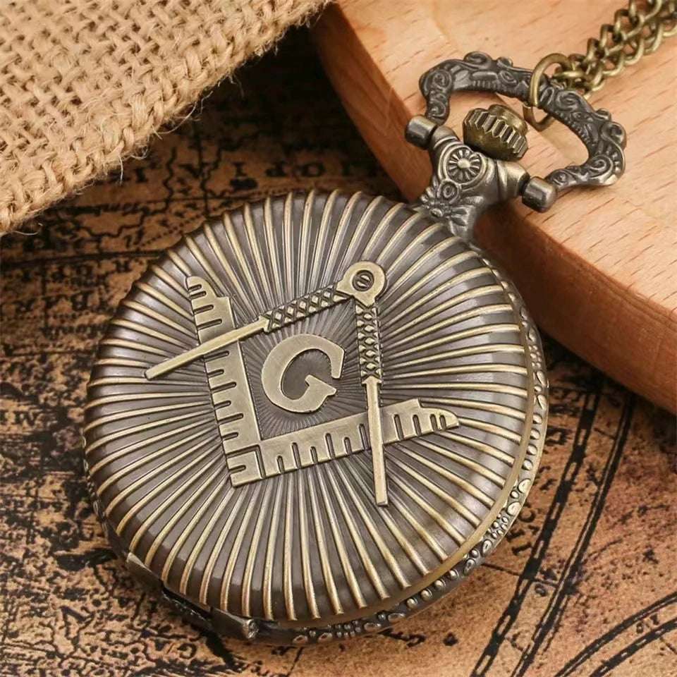 Colar com pingente de relógio de bolso de quartzo em liga de tema Co-Masonic de bronze com tema Co-Masonic/relógio de colar