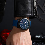 CURREN Moda Simples Relógios Masculinos com Grande Mostrador de Numerais Relógio de Pulso de Quartzo para Cavalheiro de Negócios com Pulseira de Silicone