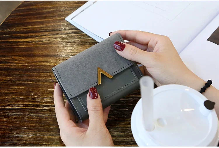 Couro nova bolsa feminina pequena carteira de couro curto marca luxo mini moda feminina carteiras e bolsa titular do cartão de crédito